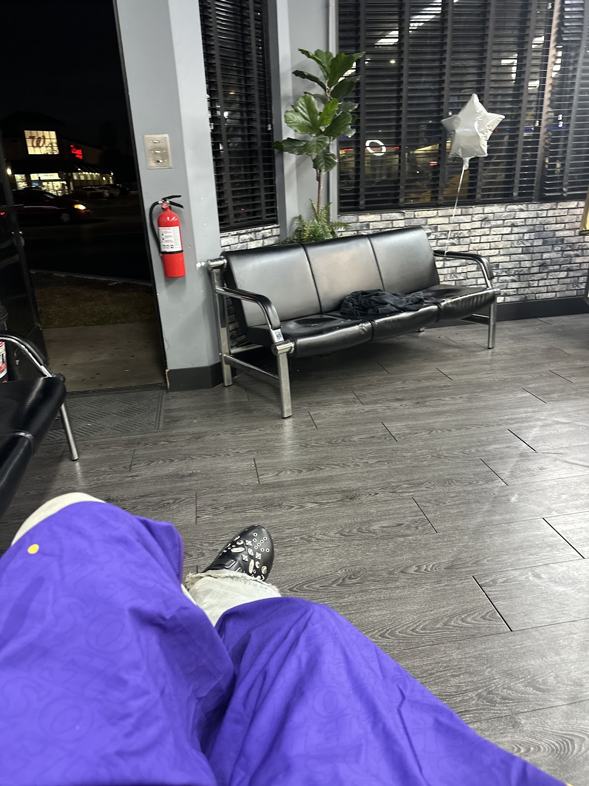 The waiting bench by the window